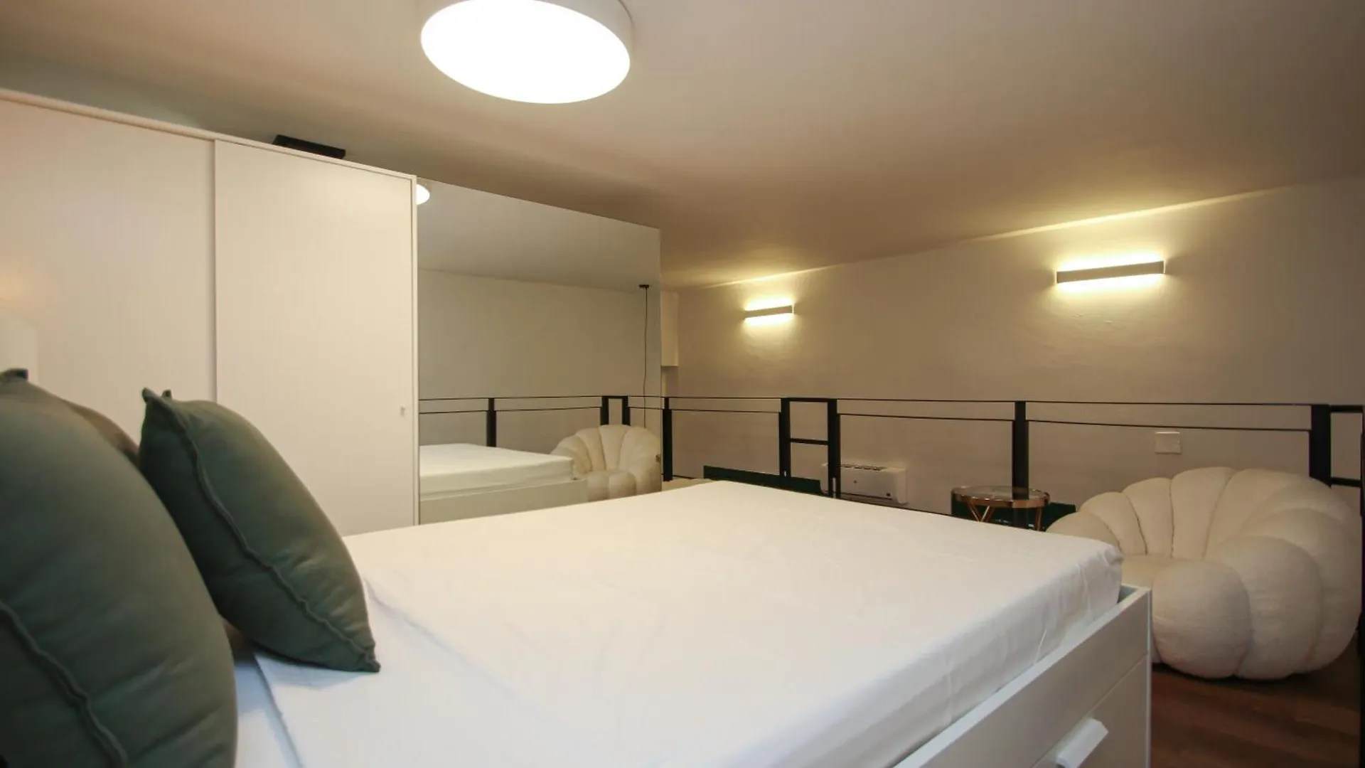 New! Luxurious & Chic Duplex Next To The Cathedral Apartment Seville