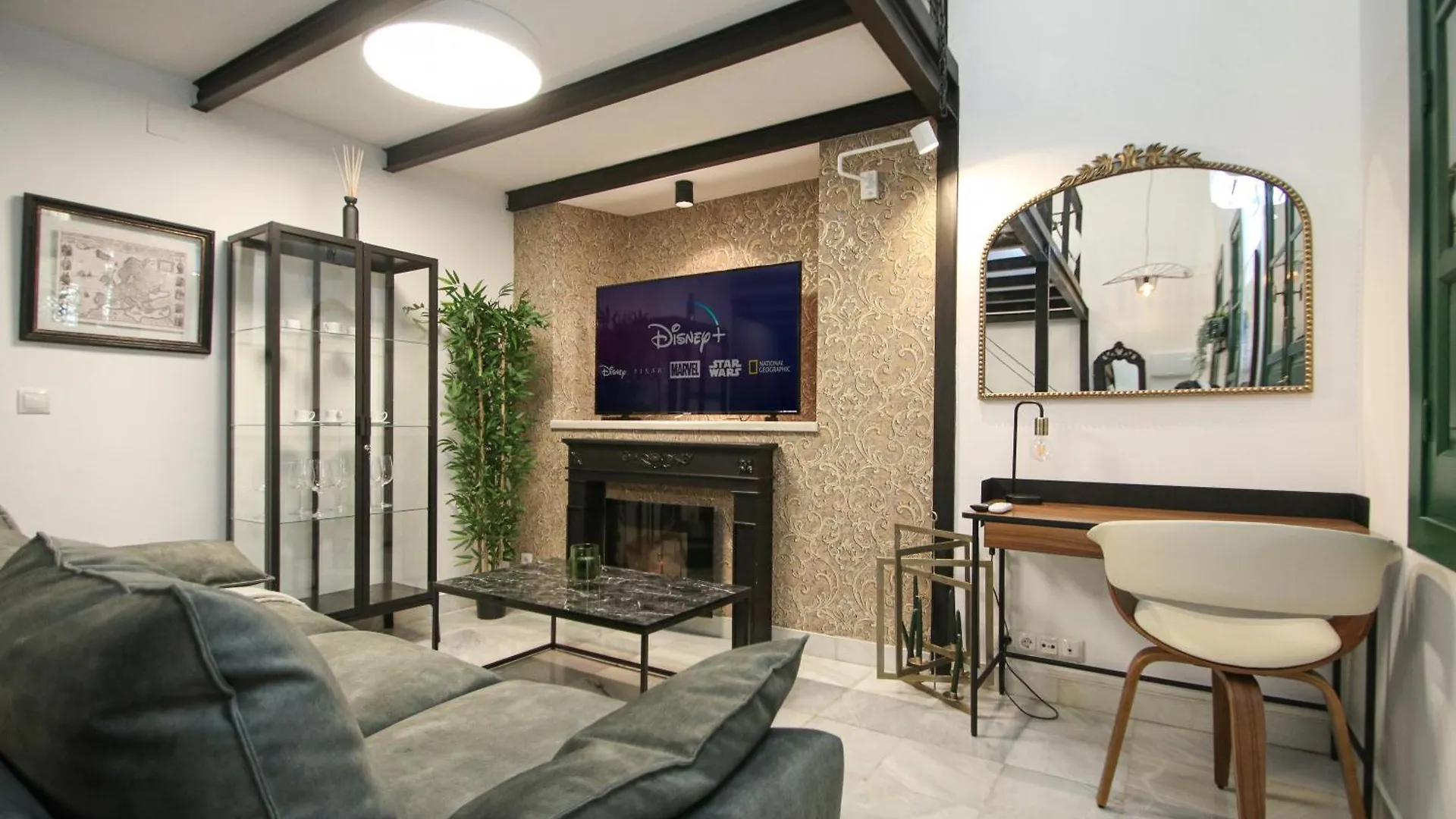 New! Luxurious & Chic Duplex Next To The Cathedral Apartment Seville