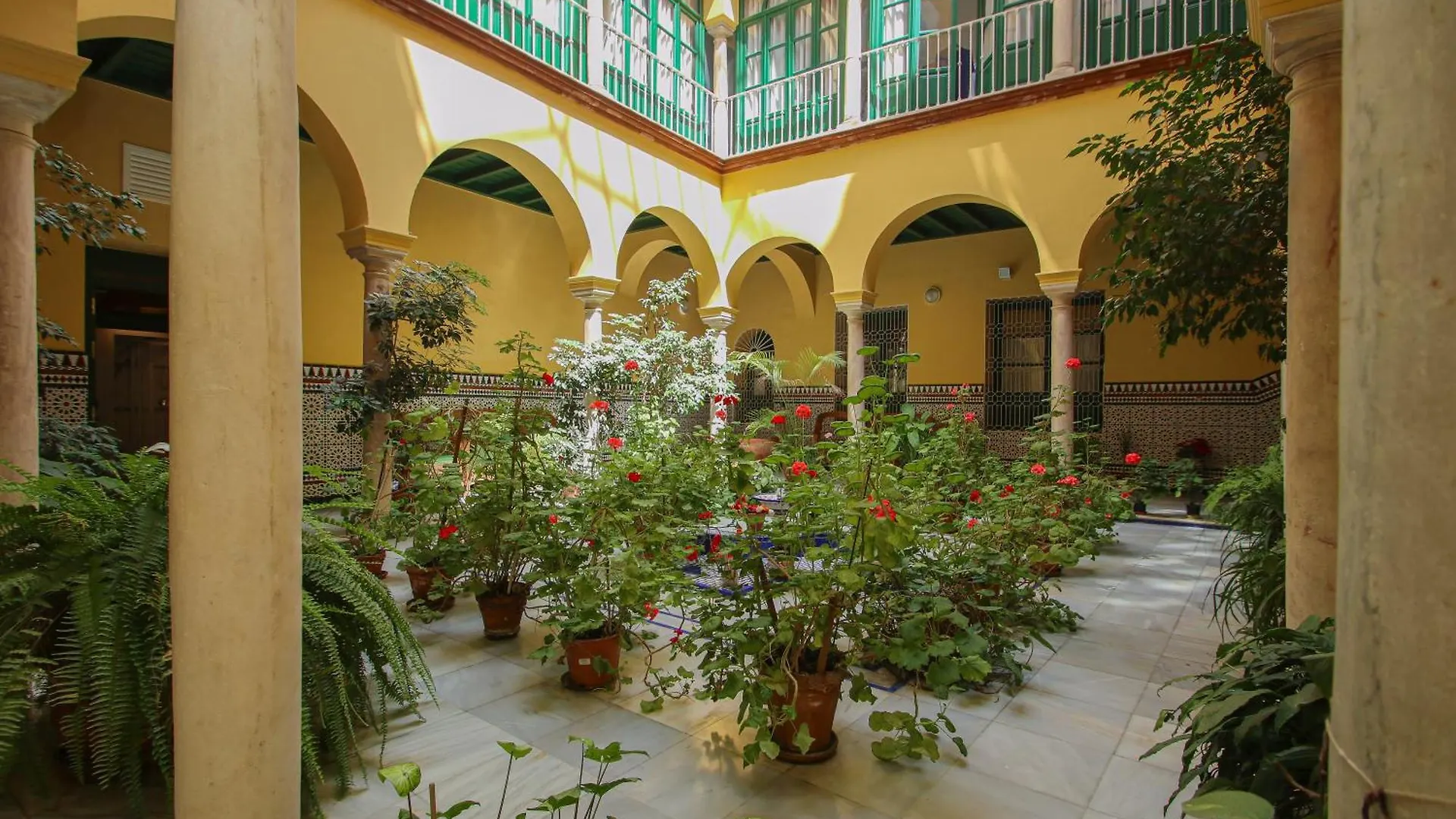 New! Luxurious & Chic Duplex Next To The Cathedral Apartment Seville
