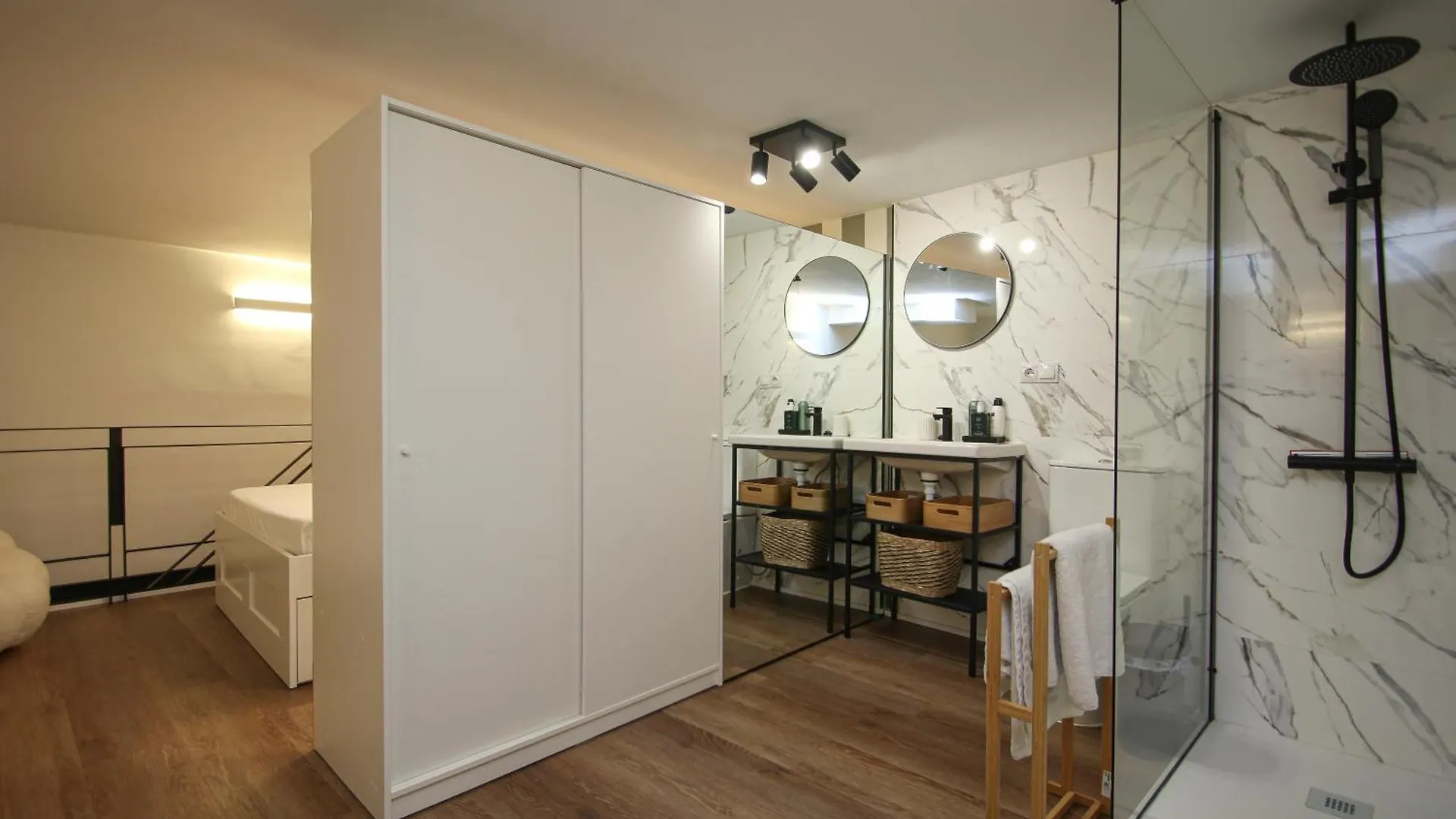 New! Luxurious & Chic Duplex Next To The Cathedral Apartment Seville Spain