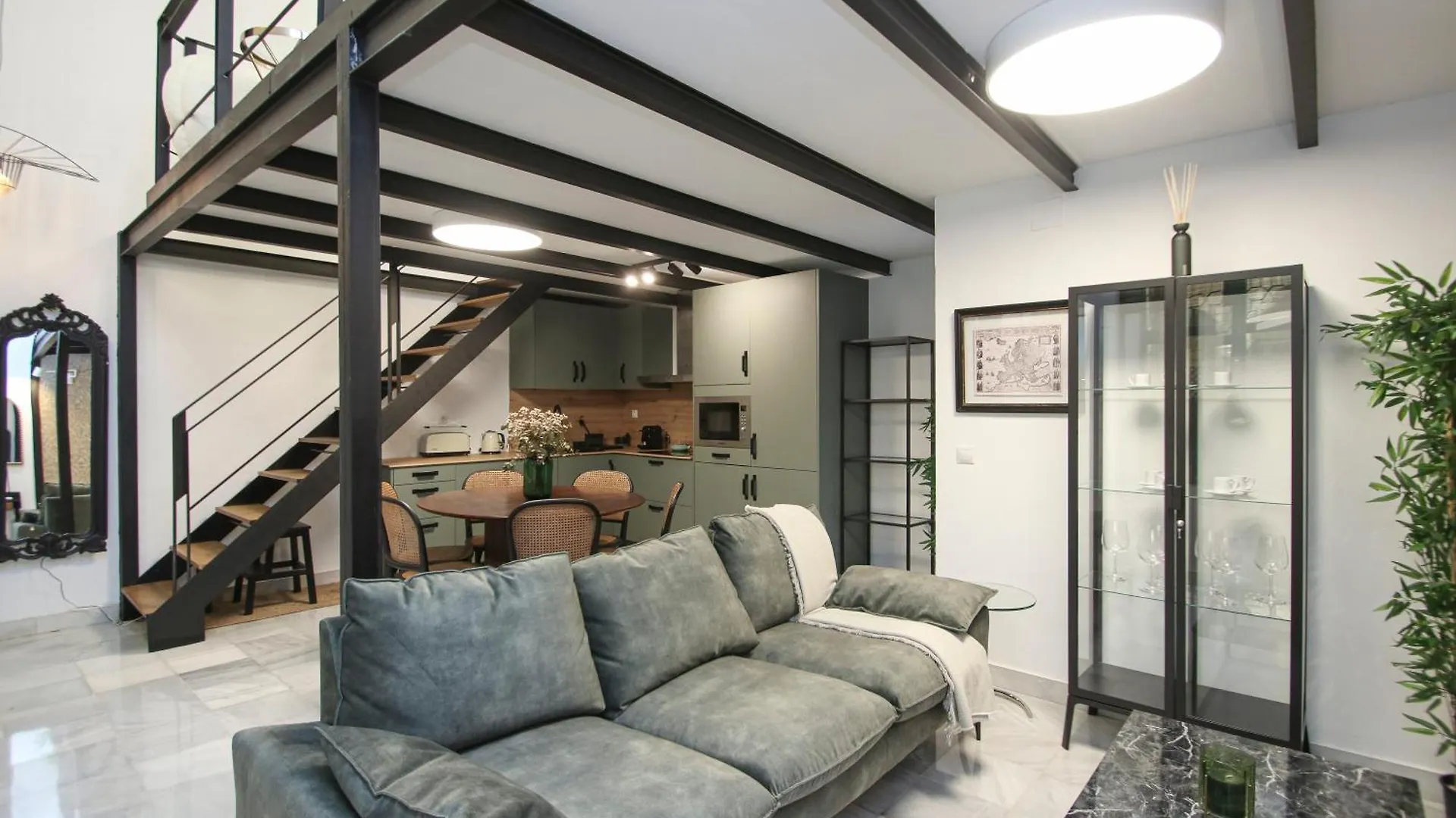 New! Luxurious & Chic Duplex Next To The Cathedral Apartment Seville 0*,  Spain
