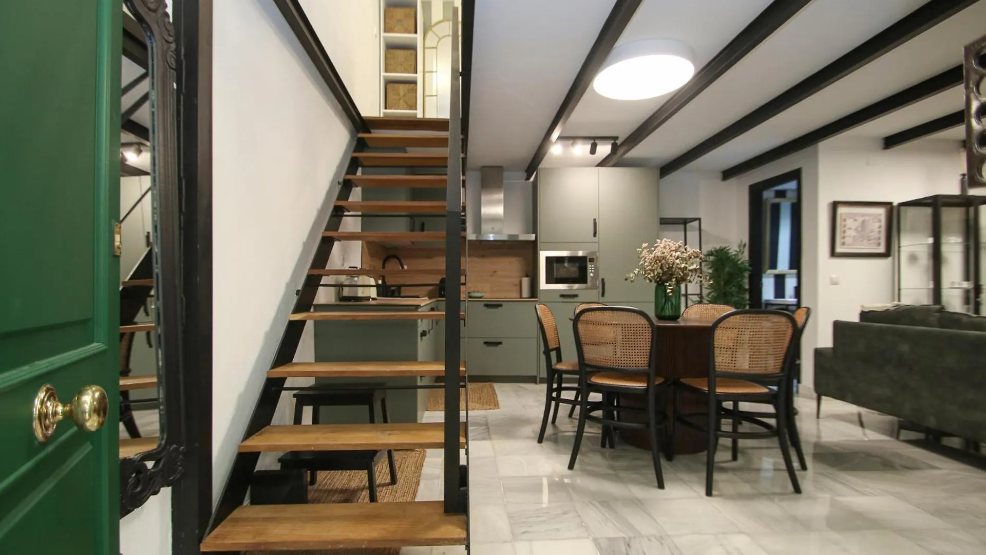 New! Luxurious & Chic Duplex Next To The Cathedral Apartment Seville Spain