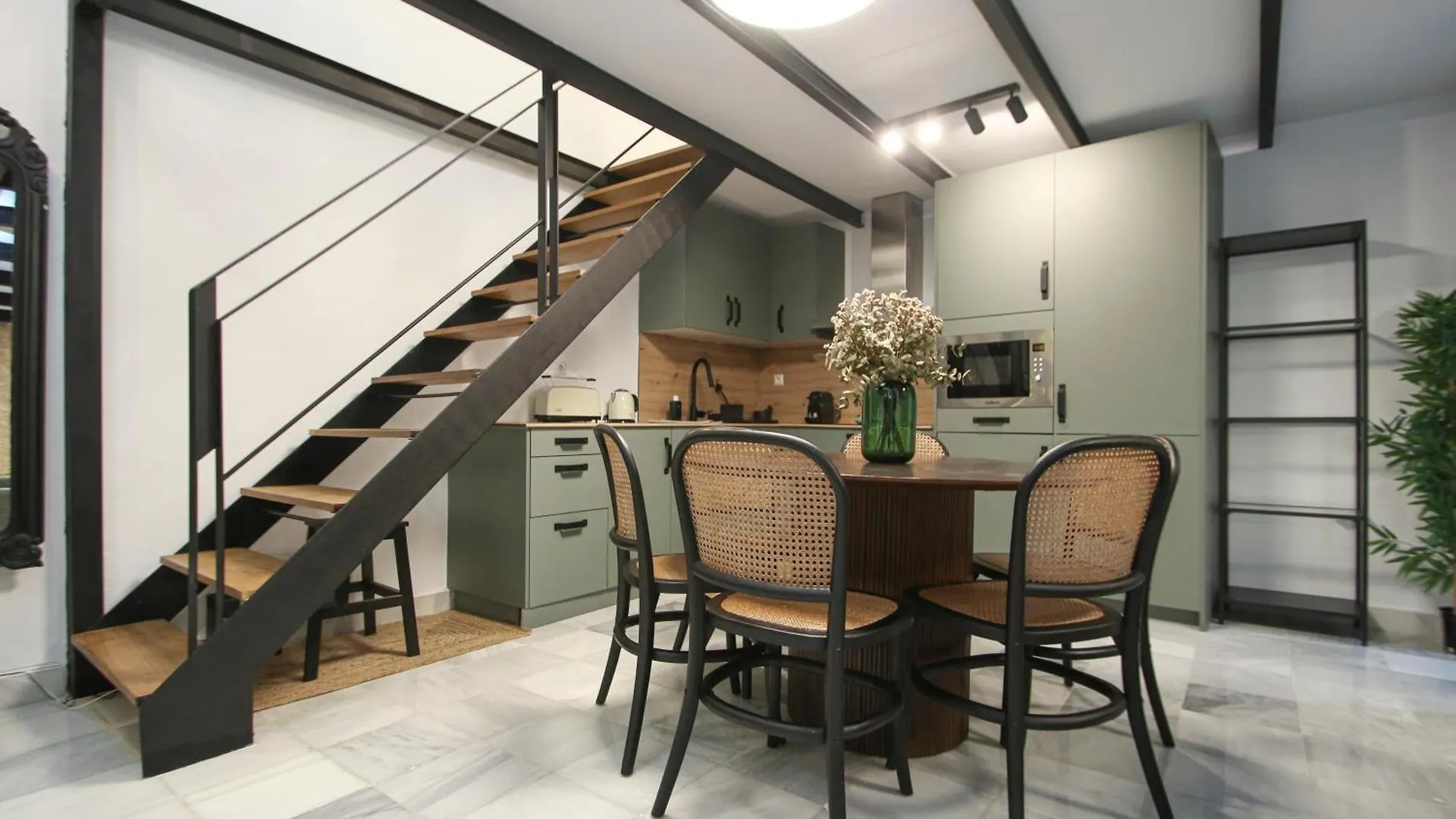 New! Luxurious & Chic Duplex Next To The Cathedral Apartment Seville 0*,  Spain
